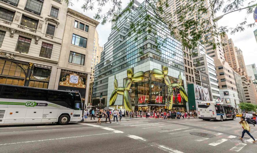 The Magic of 5th Avenue Shopping: Paradise for Everyone