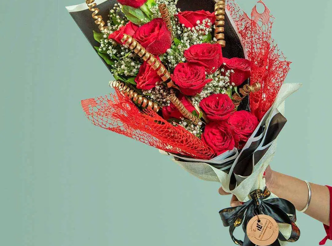 happy birthday red roses bouquet