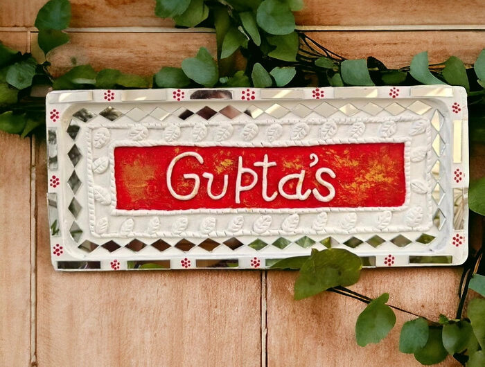 How to Choose the Right Personalised Nameplate Online